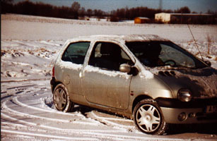Twingo6 klein.jpg (29905 Byte)